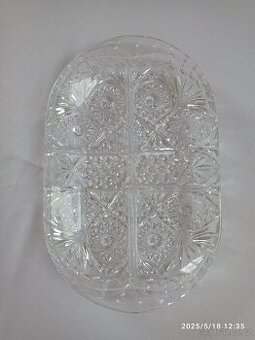 Křišťálová mísa