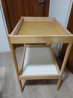 Přebalovací pult Ikea