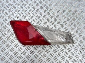 Pravé světlo Aprilia Atlantic