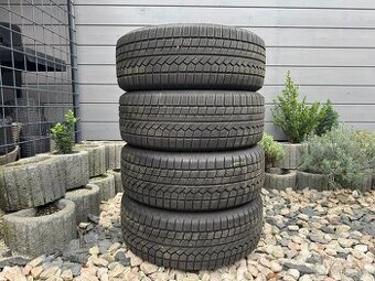 235/55 R17