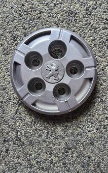 Středové pokličky plechových disků Peugeot Boxer
