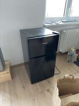 Menší Lednice s mražákem - Concept