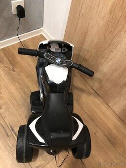 Detska elektricka motorka bmw