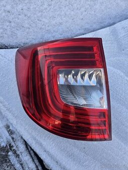 ŠKODA SUPERB 2 FACELIFT COMBI ZADNI SVETLO