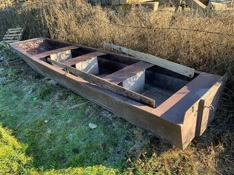 Plastová pramice 6m