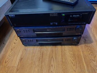 VHS Video SONY SLV-815 vyšší třída, včetně dálky.