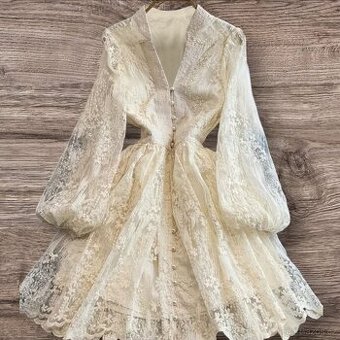 Krásné nové šaty