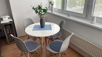 Kulatý stůl 80cm+židle