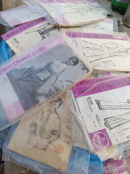 Krejčovské střihy,pletení,vyšívání