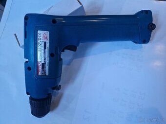 Makita aku příklepová vrtačka 8402dv 9,6volt- stroj