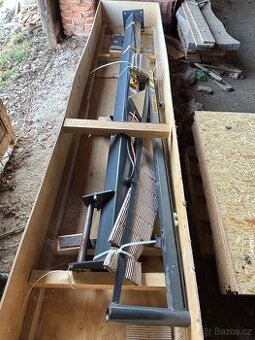 Sloupový jeřáb Demag