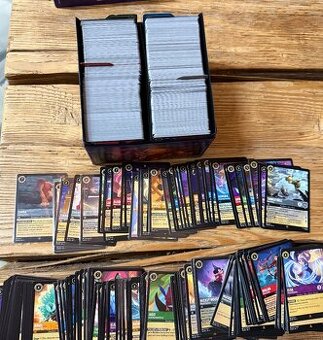 Disney Lorcana Bulk 1200 karet + 40 super rare + 120 rare ks