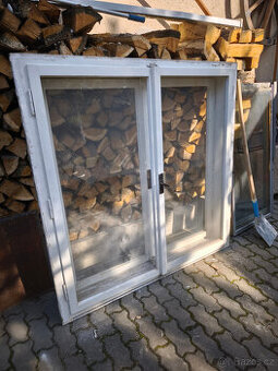 Dřevěné kastlové okno 1370x1430x170