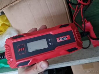 Nabíječka autobaterií