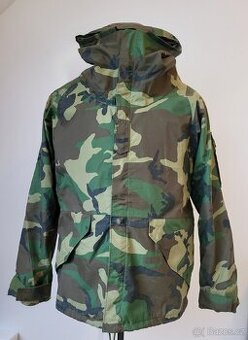 US ARMY BUNDA GORETEX WOODLAND ECWSC PRODLOUŽENÁ