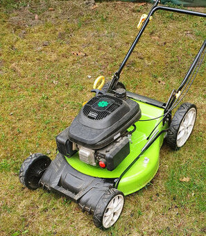 Prodám benzínovou sekačku Fieldmann