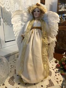 Nádherný porcelánový anděl