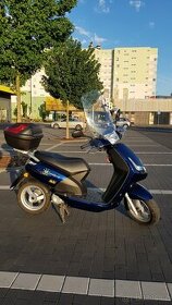 Peugeot E-Vivacity - elektroskútr modrý
