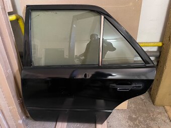 Náhradní díly Mercedes Benz W124