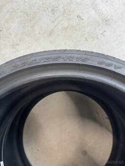 Sada letního pneu 225/35/19 88Y