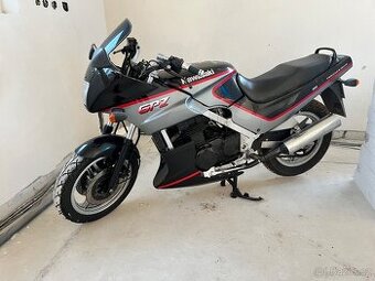 Kawasaki GPZ 500s