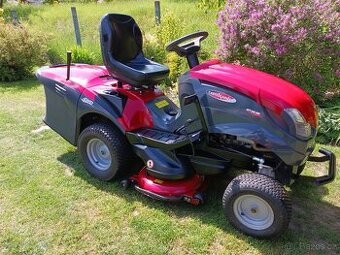 Zahradní traktor Castel garden XHTY 240 4WD