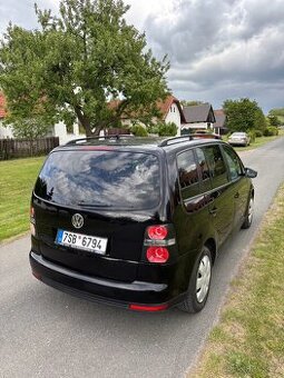 Volkswagen Touran 1.9Tdi 77kW 2010 7míst