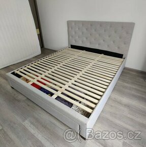 Moderní postel s úložným prostorem 180x200 cm + Ortopedické