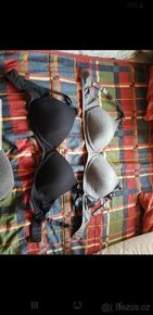 Kojící podprsenky 2x H&M 80C