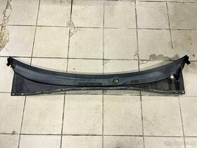 Krycí plast stěračů pod přední okno Subaru Impreza 01-07