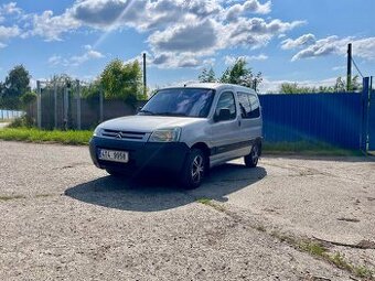 Citroen Berlingo 1.4i KLIMATIZACE, NOVÁ STK