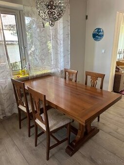 Na prodej: Luxusní jídelní set z ořechového dřeva (Itálie)