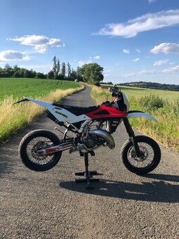 Husqvarna WR 125 (supermoto)