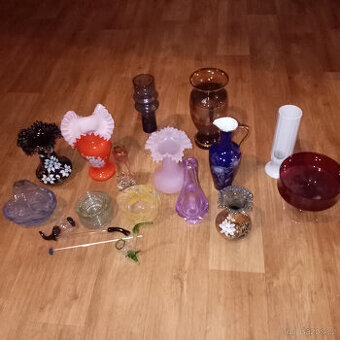 Prodám staré české hutní a lisované sklo, Matura, Pánek aj.