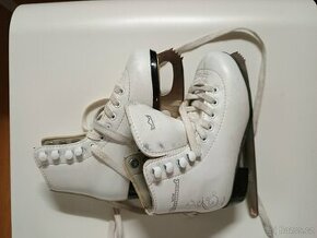dívčí brusle 29