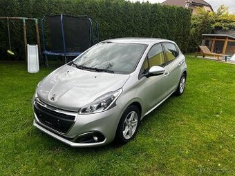 Peugeot 208 1.2i 60Kw r.v2016 naj 104tkm nové v ČR