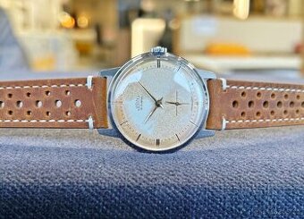 Československé mechanické vintage retro hodinky PRIM Traktor