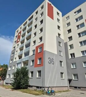 Nabízím samostatné neprůchozí pokoje pro studenty - 1