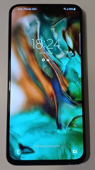 Prodám Samsung Galaxy A40, 4GB/64GB, stav A-, bílý