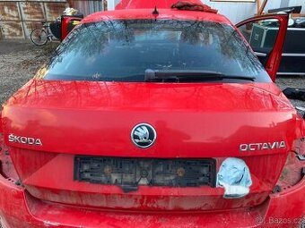 Páté dveře Škoda Octavia 3 sedan