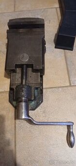 srojní svěrák 150mm