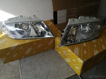 Škoda Octavia 2 před facelift přední světla.