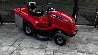 Zahradni traktůrek,traktor,sekačka Honda 2417