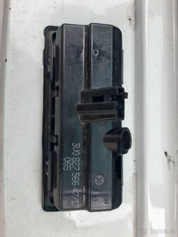 vw, tlakový spínač zámku víka kufru,3V0827566