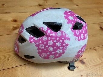 helma bílá s růžovými srdíčky