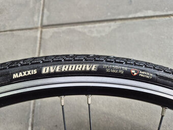 Plášť Maxxis Overdrive 700x32c