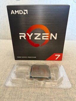 AMD Ryzen 5700X, bez chladiče
