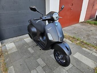 Piaggio Vespa GTS Super Notte 125ccm, 6/2023, i-get
