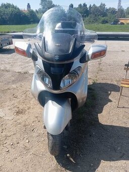 Prodám Suzuki Burgman 650 rv2003