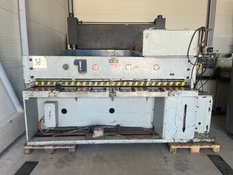 Tabulové nůžky Wafao NG-2500/5A